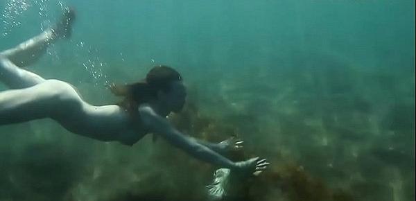  Underwatershow presents underwater Tenerife girls
